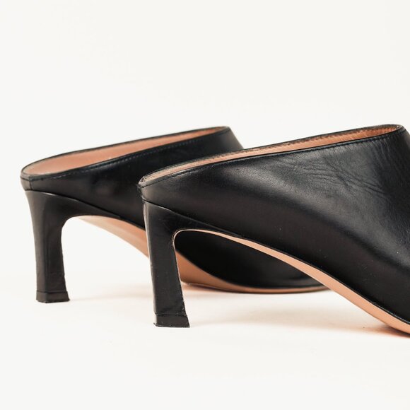 Stuart Weitzman Mira Nero Leather Pointed-Toe Mules - Picture 7 of 9